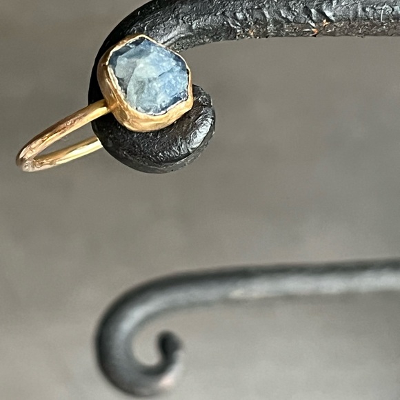 Raw Sapphire Ring - Picture 5 of 8